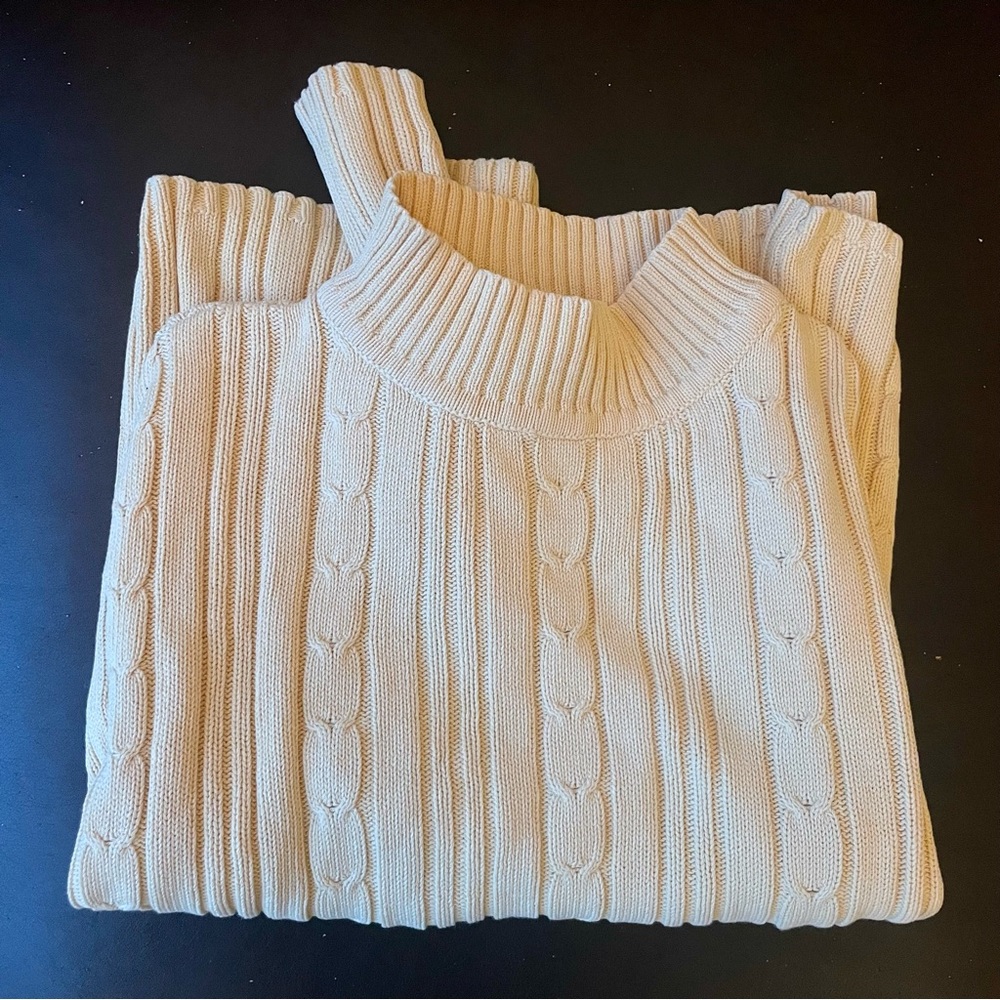 Butter yellow vintage cable knit sweater